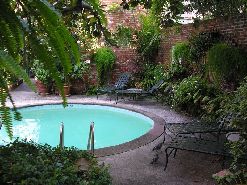 New-Orleans-Courtyards-06SEP07-0963