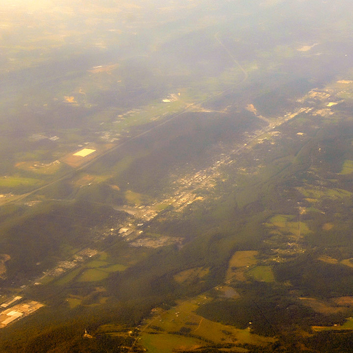 aerial image of parallel ridges at Fort Payne, Alabama