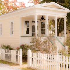 Cottage-Square-11NOV06-6864-1440